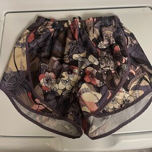 💜🖤 Nike Running Shorts